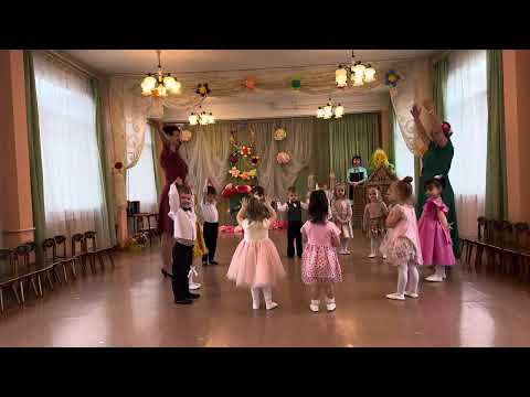 Видео: Утренник 8 марта. Младшая группа Лучик