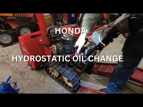 Видео: Гидростатический привод снегоочистителя Honda, замена масла.