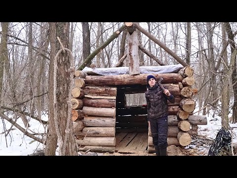 Видео: ИЗБА НАЧИНАЕТ ПРЕОБРАЖАТЬСЯ | СДЕЛАЛ ПОЛ ,ПОСТАВИЛ ФРОНТОН