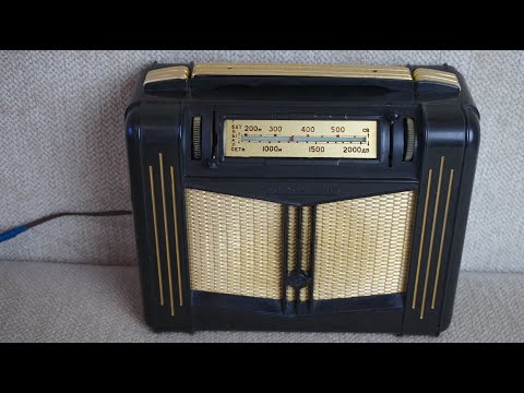 Видео: ...братцы, осторожней, перед вами пассажир "Дорожный". Ламповый батарейный приемник "Дорожный"