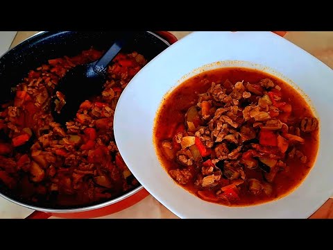 Видео: 🥘 Най-вкусната телешка кайма с тиквички! Лека, сочна и здравословна вечеря!