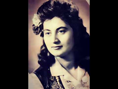 Видео: РАДКА РАДЕВА - СТОЯН НА ГРОЗДА ДУМАШЕ  RADKA RADEVA - STOYAN NA GROZDA DUMASHE