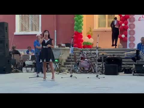 Видео: Каба гайда Бела съм бела юначе Елена Паракосова съпровод Виевска фолк група  с. Бяла Река #gaida