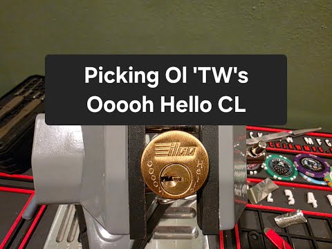 Видео: (246) Выбираем Ol 'TW's Ooooh Hello CL