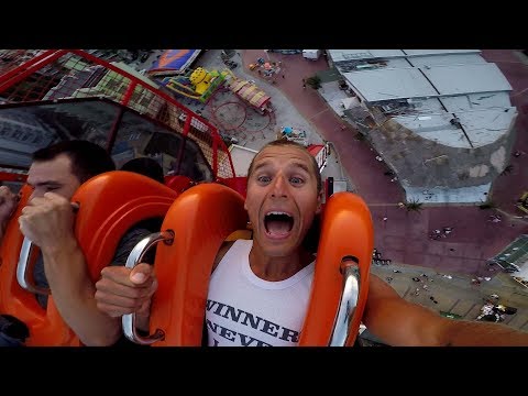 Видео: Екстремни люлки в Слънчев бряг - Crazy Booster spin in Sunny Beach Bulgaria
