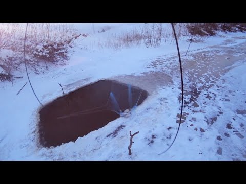 Видео: Нашел ход рыбы! Рыбалка на паук и хапуги!
