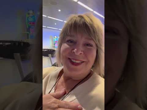 Видео: Круиз на лайнере ￼ Royal Caribbean Ovation of the Seas из Токио в Сингапур. Первый день в море. ￼