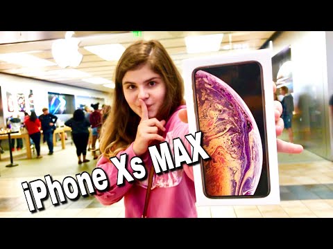 Видео: КУПИЛА СЕБЕ IPhone Xs MAX в Apple Store РАСПАКОВКА АЙФОНА Новый чехол на IPhone