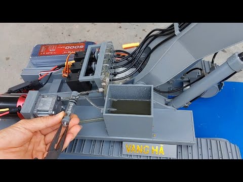 Видео: Самодельный радиоуправляемый экскаватор из ПВХ | Часть 06 - Гидравлический насос