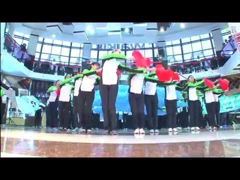 Видео: Семей қаласындағы Назарбаев Зияткерлік мектебі оқушыларының "Алға Қазақстан" атты флешмобы  2015