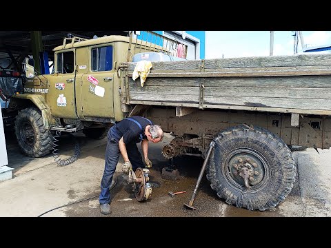 Видео: ВОДА ДЫРОЧКУ НАЙДЁТ! Ремонт ступицы ЗИЛ 131, диагностика двигателя Москвича 4х4.