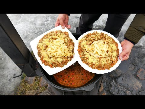 Видео: БОЛОНЬЕЗЕ В КАЗАНЕ НА КОСТРЕ