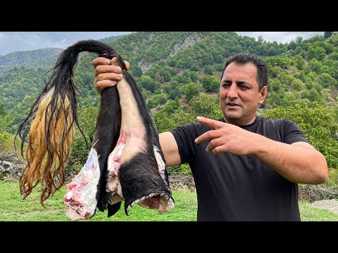 Видео: Сочные ГОВЯЖЬИ ХВОСТЫ, приготовленные в ПЕЧИ на дровах! Деревенская жизнь вдали от города