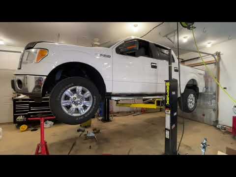 Видео: 🔧 Замена прокладки поддона картера F-150 5.0 2009-2014