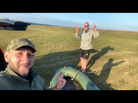 Видео: Рыбалка в протоке реки Бия. В поисках щуки и окуня, взяли надувную лодку.