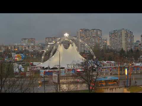 Видео: Цирк „Балкански" издигна уникално преместваемо съоръжение, каквото няма не само у нас, но и по света