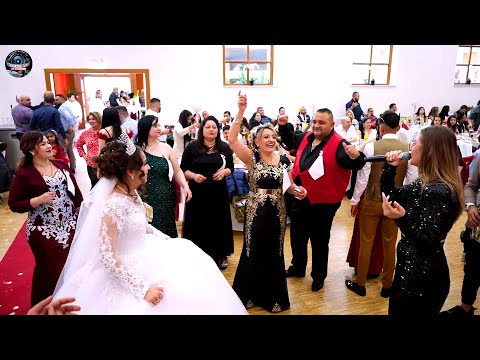 Видео: 🎤 Ivi & 🎷Tomas Pumata, ♫Ork.Experia - поздрав за родителите сем.(ШЕФОВИ) 🎥Studio MitkoTv® Regensburg