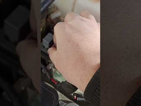 Видео: Каптива с100 3.2 матор проблемы с запуском,не крутит стартер