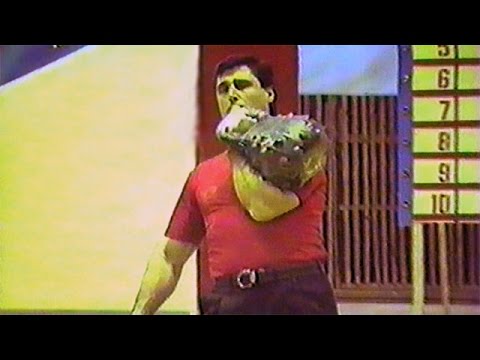 Видео: Пантелей Филикиди швунг гири 53 кг мизинцем / Pinkie 117lb kettlebell push-press