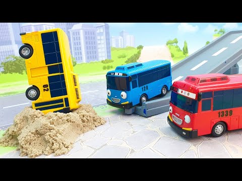 Видео: Видео для детей с игрушками автобусы Тайо - Зоопарк! Самые новые мультики про машинки.