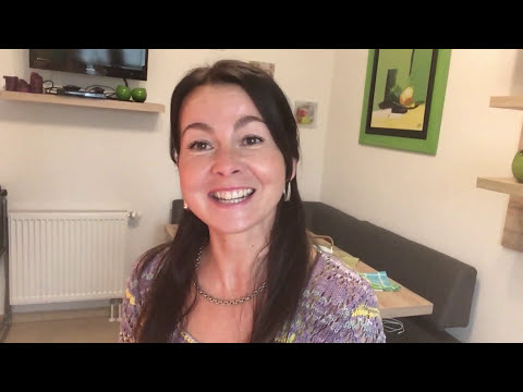 Видео: Zucchini-Kuchen. Сладкий пирог с кабачками.