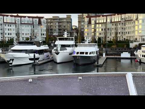 Видео: Доставка яхты Nordhavn 76, ДЕНЬ 1, ранний утренний рейс из Канады в США, остановлен сотрудниками ...