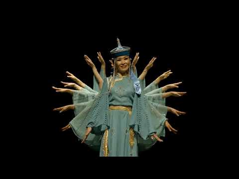 Видео: "Звенящяя нежность" - "Ээлдек шынгырааш"