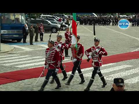 Видео: Тържествен водосвет на бойните знамена и знамената светини беше отслужен по повод 6 май