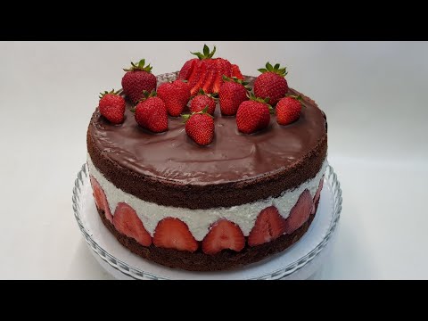 Видео: ТОРТ ШОКОЛАДНЫЙ СЕНДВИЧ С КЛУБНИКОЙ (chocolate cake with strawberries)