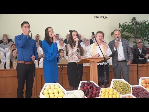 Видео: Ми радіємо цими плодами \ спів \ сімя Савчуків