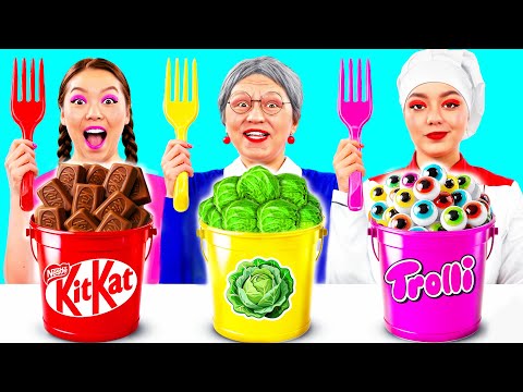 Видео: Кулинарный Челлендж: Я против Бабушки | Потрясающие Рецепты с Едой от KaZaZa