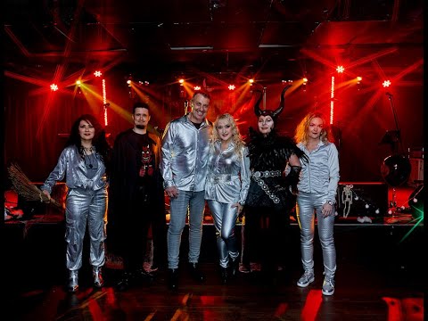 Видео: Russian Lullaby/Седая ночь- Trali-Vali band live at Halloween