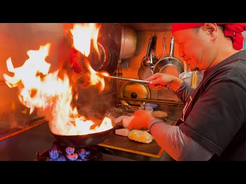 Видео: [Еда для путешествий на Хоккайдо] Вкуснейший японский рамен! Мастерское приготовление супа!