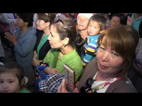 Видео: Шоқпартоғай селосы. Түлектердің 20 жылдық тойы. Ұлықпан Жолдасов және эстрада жұлдыздары №3