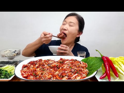 Видео: Корейская еда, приправленные по-корейски устрицы и «ким»