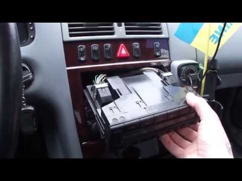 Видео: Замена лампы на климат-контроле Mercedes W210 climate control light bulb replacement