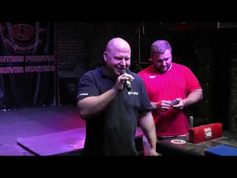 Видео: Кистевой силомер. Сколько смогут выжать армрестлеры.