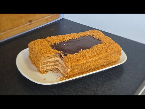 Видео: Торт " Медовик", очень вкусно и быстро/ Honey cake