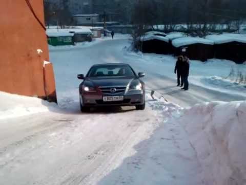 Видео: Нonda Legend SH-AWD, ice test.