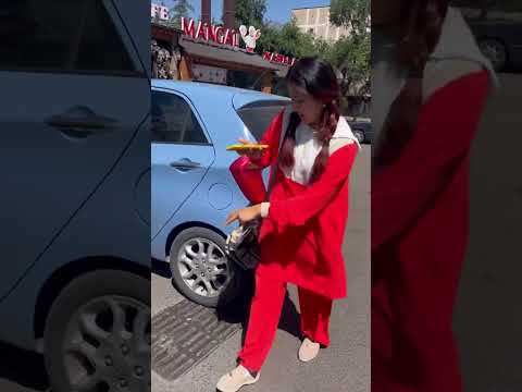 Видео: Кұмырскамен алысу
