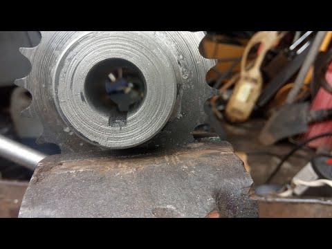 Видео: Как нарезать шпоночный паз без станков !!!