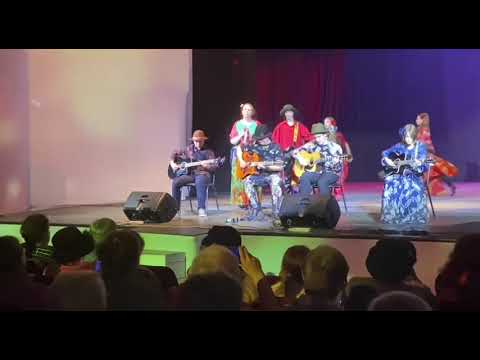 Видео: A Mi Manera (импровизация на тему песни группы Gipsy Kings)