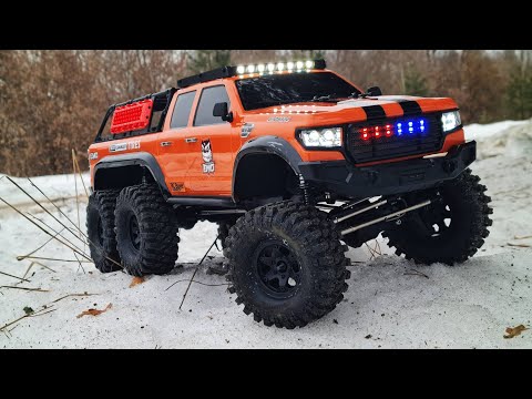 Видео: Новый НЕПОБЕДИМЫЙ монстр 6х6? ... Тест Cross RC AT6 6x6 на зимнем бездорожье!