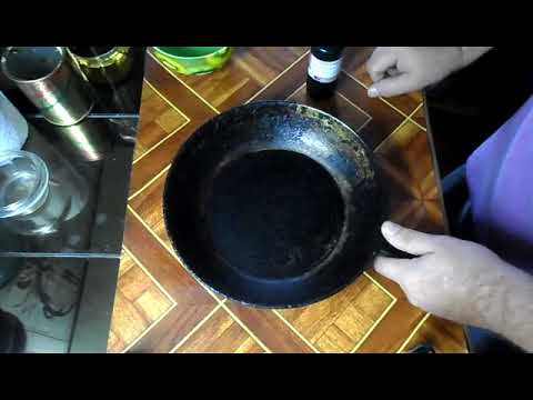 Видео: Чистка сковороды,перекись + сода,правда или туфта.