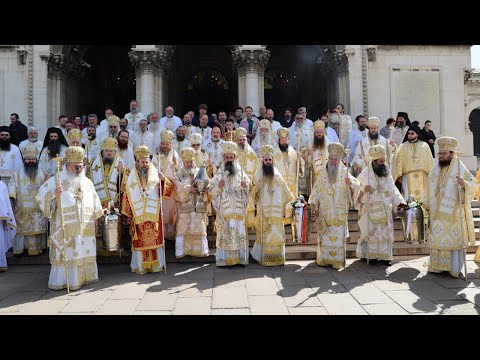 Видео: Василиева св. Литургия в ПКСХП „Св. Ал. Невски“ и 9-то освещаване на миро от БПЦ-БП - 17.04.25 г.