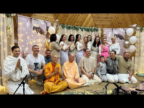 Видео: Шри Шри Радха Кришна - Оля - ашрам