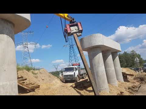 Видео: Извлечение шпунта Ларсена/Демонтаж шпунта Ларсена