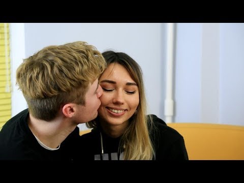 Видео: 7 ПРИЗНАКОВ ТОГО ЧТО ПАРЕНЬ ХОЧЕТ ПОЦЕЛОВАТЬ ТЕБЯ