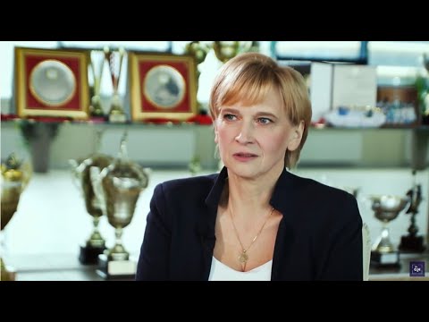 Видео: «Гимнастка с душой поэта!»: фильм об олимпийской чемпионке Марине Лобач