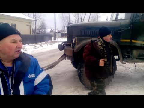 Видео: КрАЗ,, Человек,, вытаскивает  огромный бензовоз, 27, 10, 20г. 109
